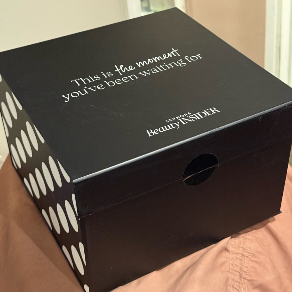 Sephora Beauty Insider Black Gift Box PR Package